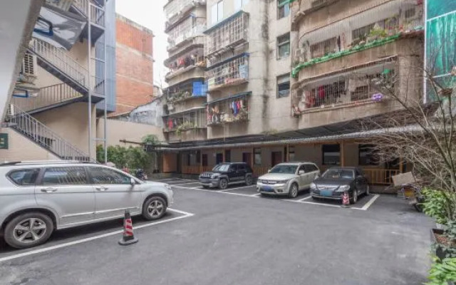 shuangtian yazhu hotel