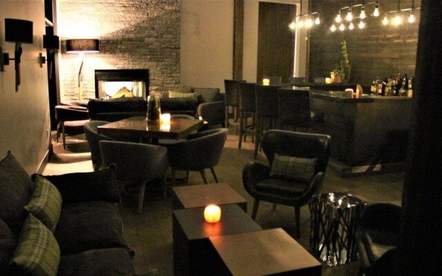 Eagle Pass Lodge