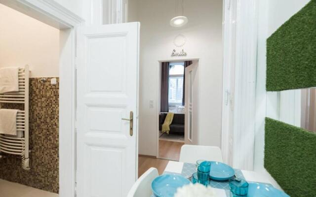 Cosy and central apartment with 4 bedrooms and A/C