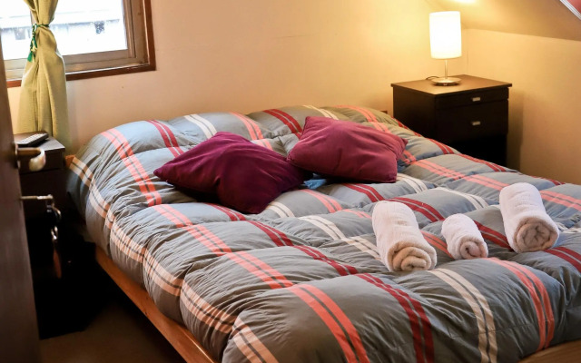The House Hostel Resto & Bar Bariloche