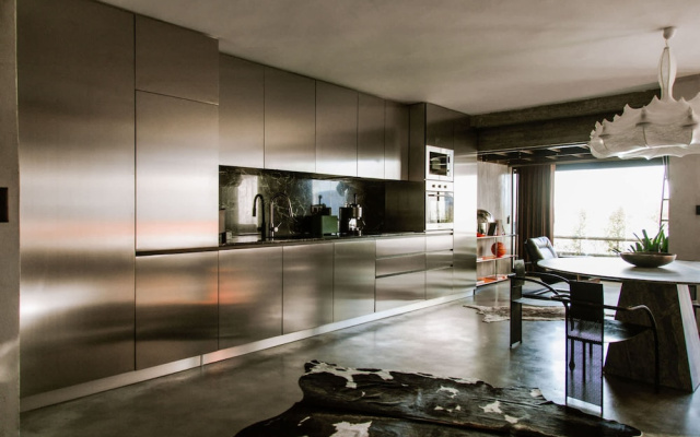 Luxury Waterfront Loft With Panoramic Views