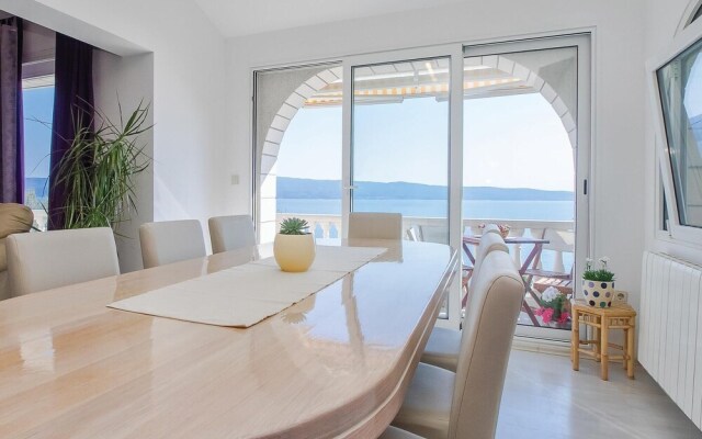 Amazing Home in Omis With Sauna, Wifi and 6 Bedrooms