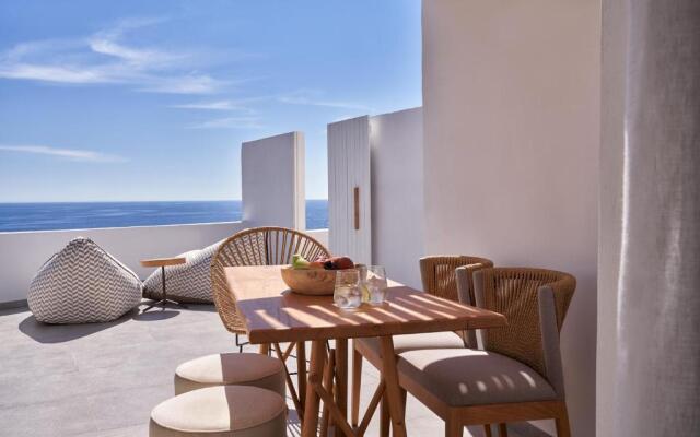 Armony Suites Milos