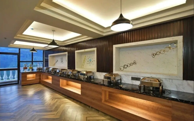 Claret inn by Lawrence Hotels