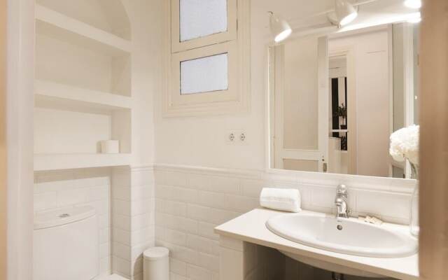 Amazing 3bdr W/balcony in Lesseps
