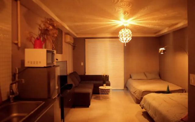 Hongdae PR. Modern Studio.