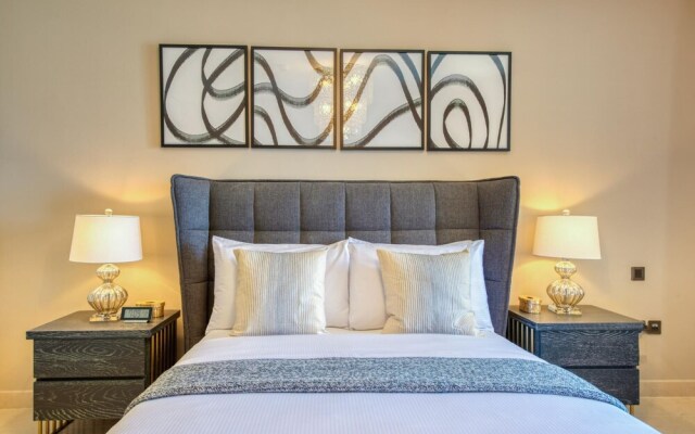 Luxury Palm Property w Beach Sea View