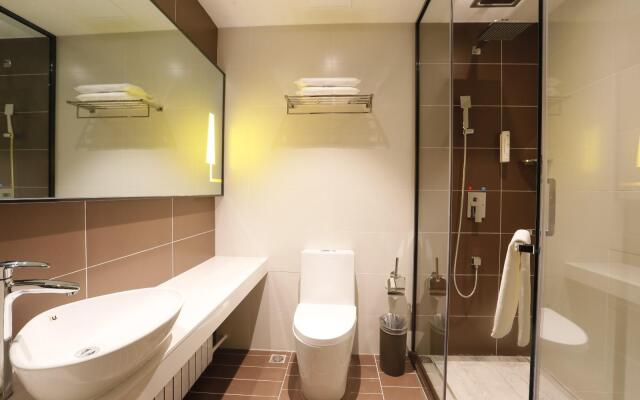 IU Hotels·Dunhuang Municipal Square