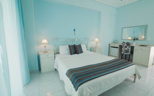 Kyparissia Blue Luxury Rooms & Suites