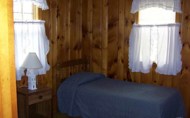 Colonial Village Motel and Cottages