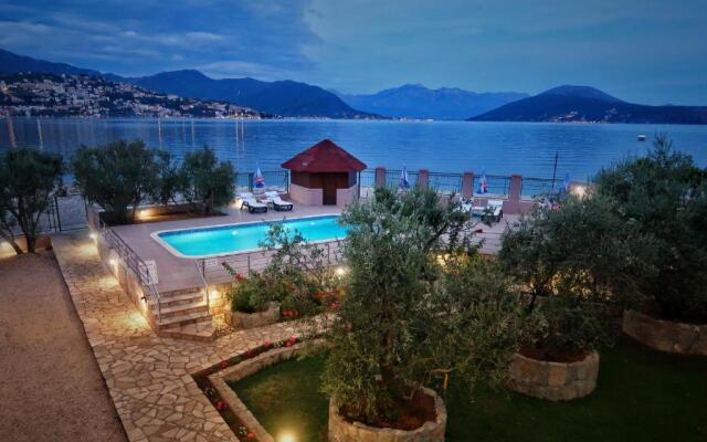 Apartments Maxi Katić