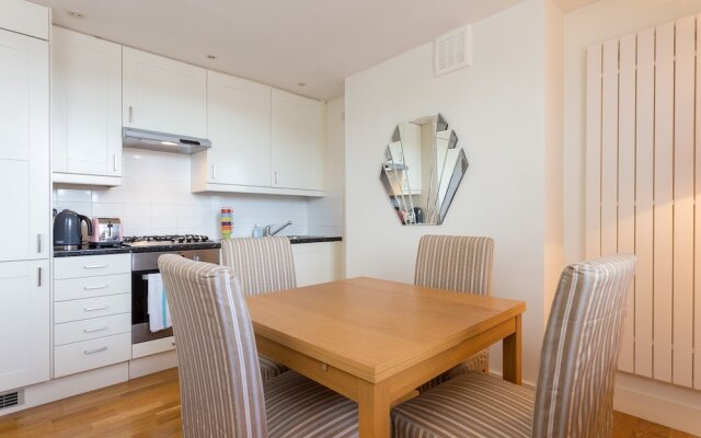 1 Bedroom Apartment in Maida Vale With Terrace