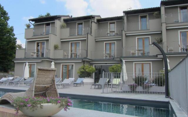 Réva Residences & Pool