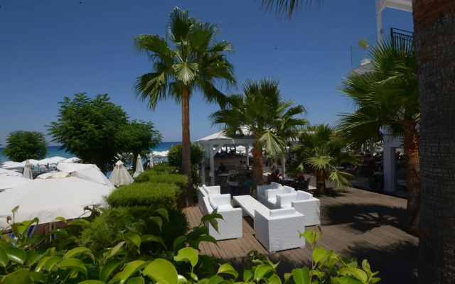 Silver Sands Beach Hotel