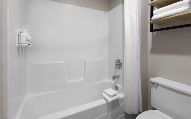La Quinta Inn & Suites by Wyndham Mansfield OH