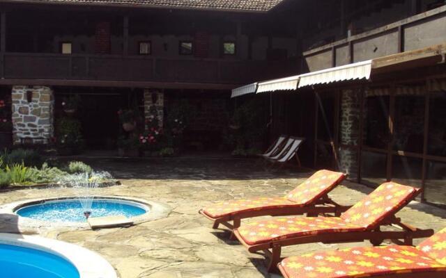 Guest House Golemanite