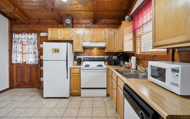 Together Always 1 Bedroom Cabin by Heavenly Views Resort