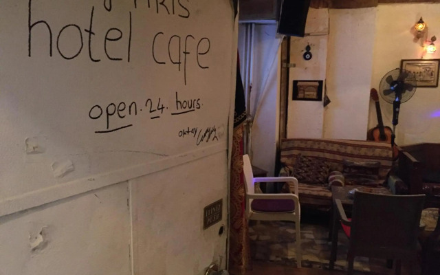 Istanbul Paris Hotel & Hostel