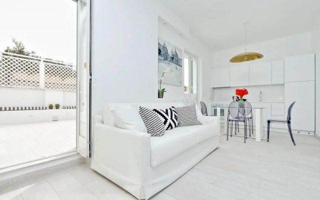 Rm-h501-pale6m5 Monti Apartments - M16