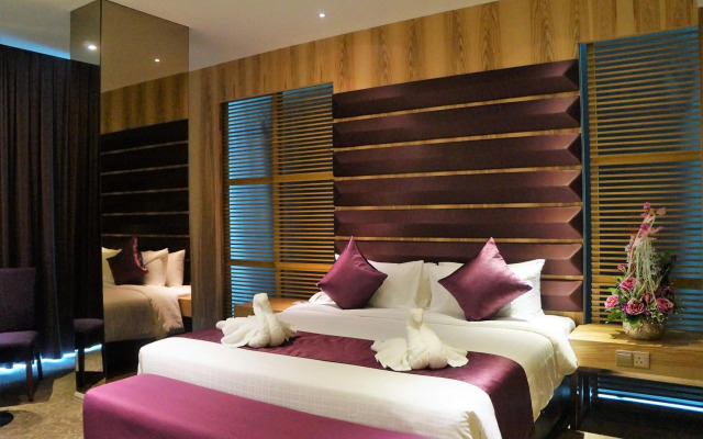 Greens Hotel & Suites