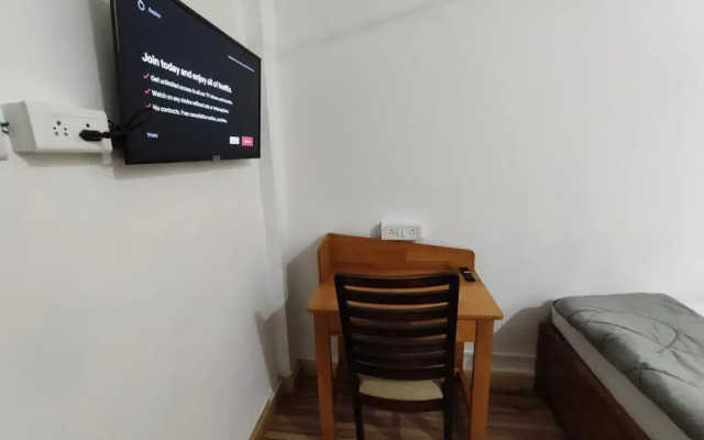Hoshtel99 - Stay, Cowork & Cafe
