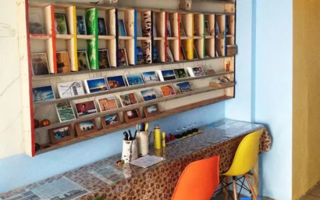 Yilu Xiangdong Youth Hostel