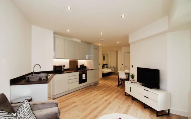 Seven Stays Modern Studio Apartment - Solihull