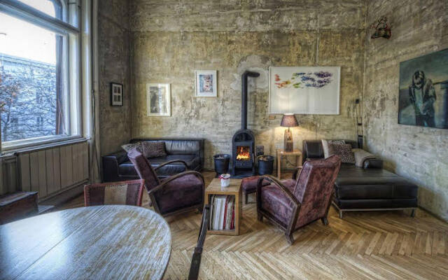 Brody Apartment