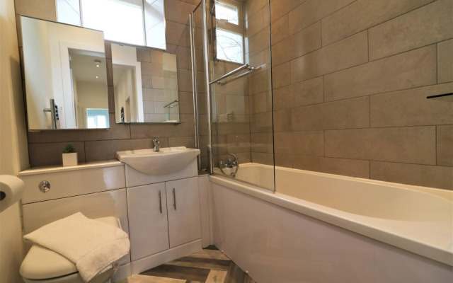 Railway Cottage - Maryhill