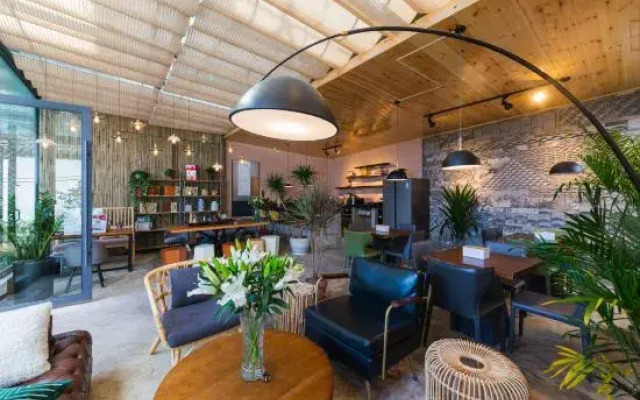 Dali Spring Four Seasons Homestay (Gucheng Nanmen Branch)