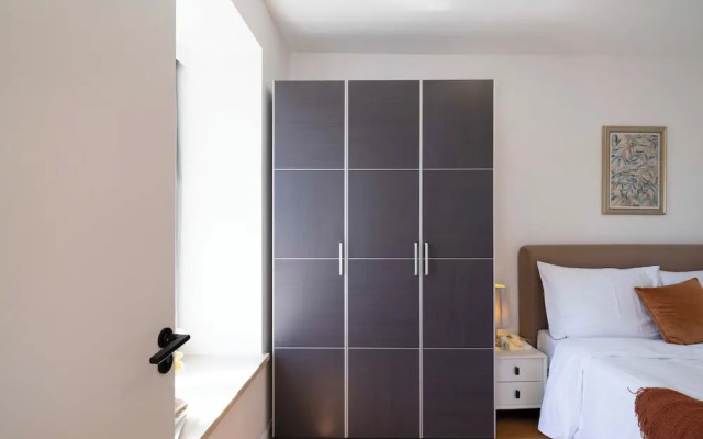 Tyms 1BR 1BA Apt Yongxin Century