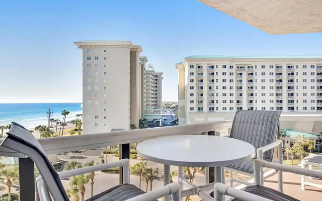 Surfside Resort #404