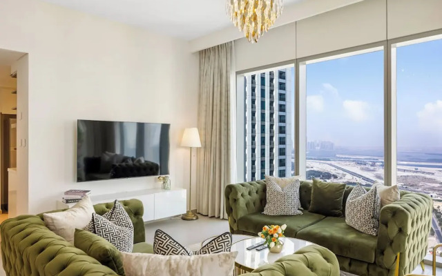 Durrani Homes - Majestic 4BR at Downtown