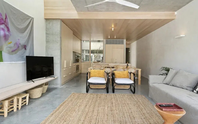 Your Luxury Escape - Driftwood Two