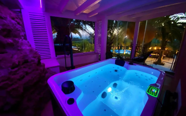 Emesh Boutique Suite