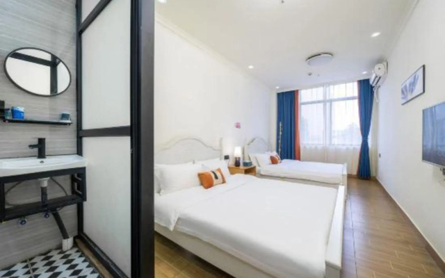 Leisurely Hotel apartment