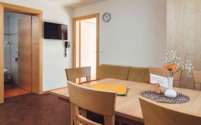 Apartment Ladis Fiss 41215