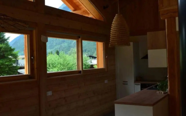 Semi Detached Chalet For 8 With Balcony & Garden