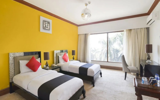 Capital O 29124 Royal Palms Hotel
