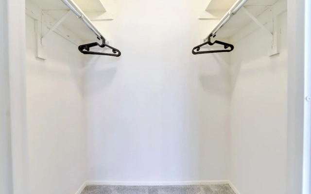 Immerse Yourself in This Beatiful Apt