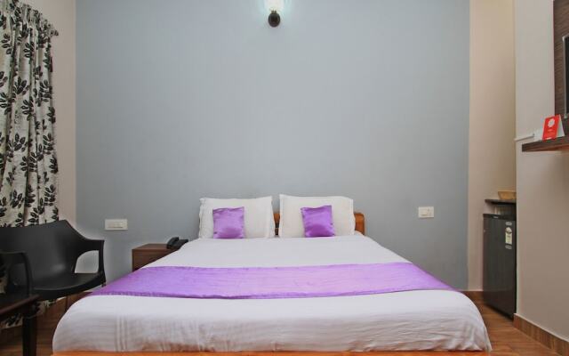OYO 10451 Resside Apartment