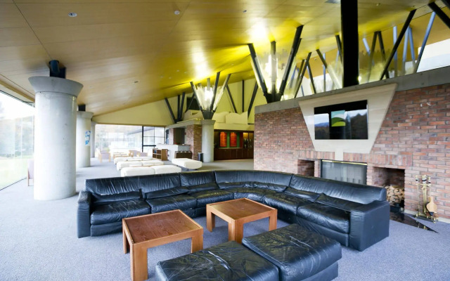 Northern Arc Resort Hotel