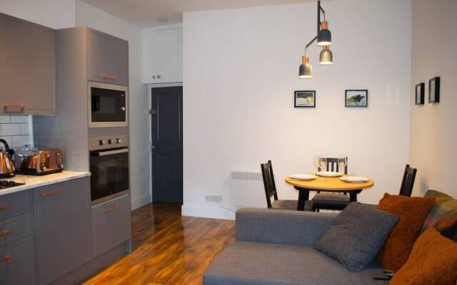 Authentic Homely 1 Bedroom Apartment on the Royal Mile