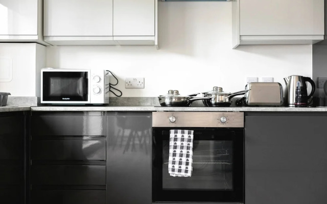 Skyvillion -vineyard Court- Enfield 1bed With Balcony