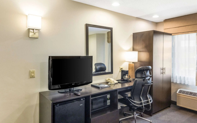 Sleep Inn & Suites Niantic North