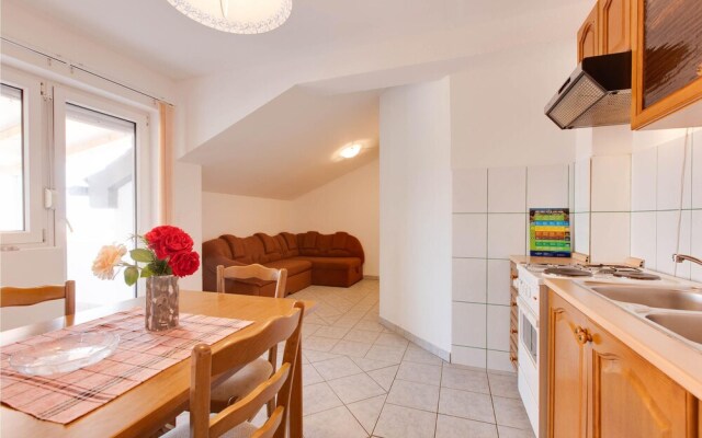 Nice Apartment in Marsici With Wifi and 1 Bedrooms