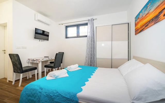 Deluxe Villa Laura for 8