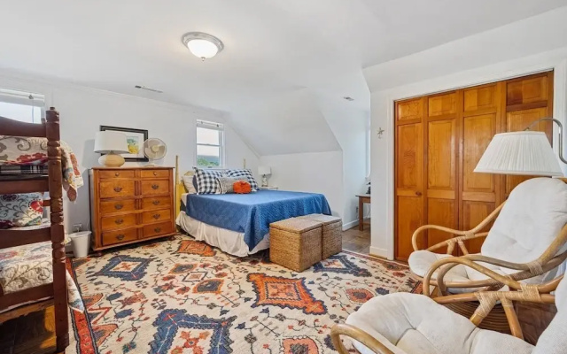 Berry Restful 5 Bedroom Home
