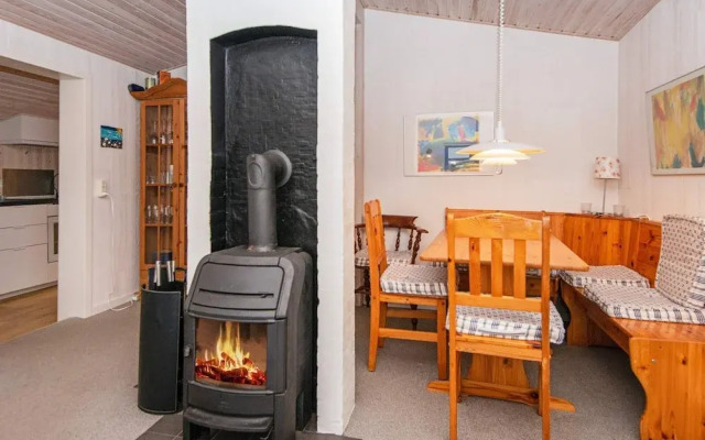 6 Person Holiday Home in Borkop
