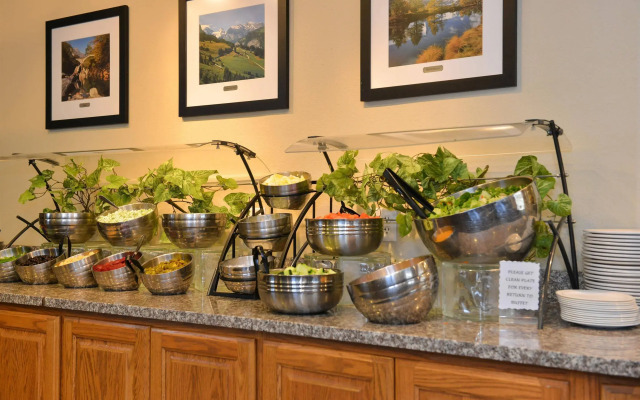 Best Western Swiss Clock Inn